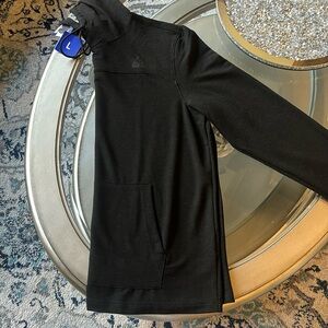 NWT Gerry light weight hoodie.  Black men’s sz L. Pass through pocket in front.